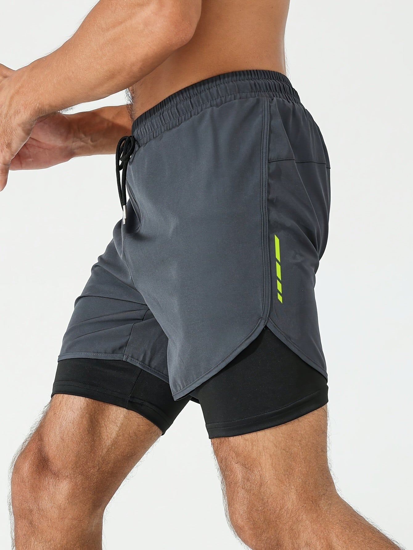 Herre 2-i-1 Treningsshorts med Glidelåslommer – Geometrisk Mønster | Perfekt for Trening og Hverdagsbruk